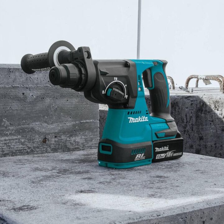 Makita 18V LXT Lithium-Ion Brushless Cordless 1 In. Rotary Hammer Kit (5.0Ah), large image number 7