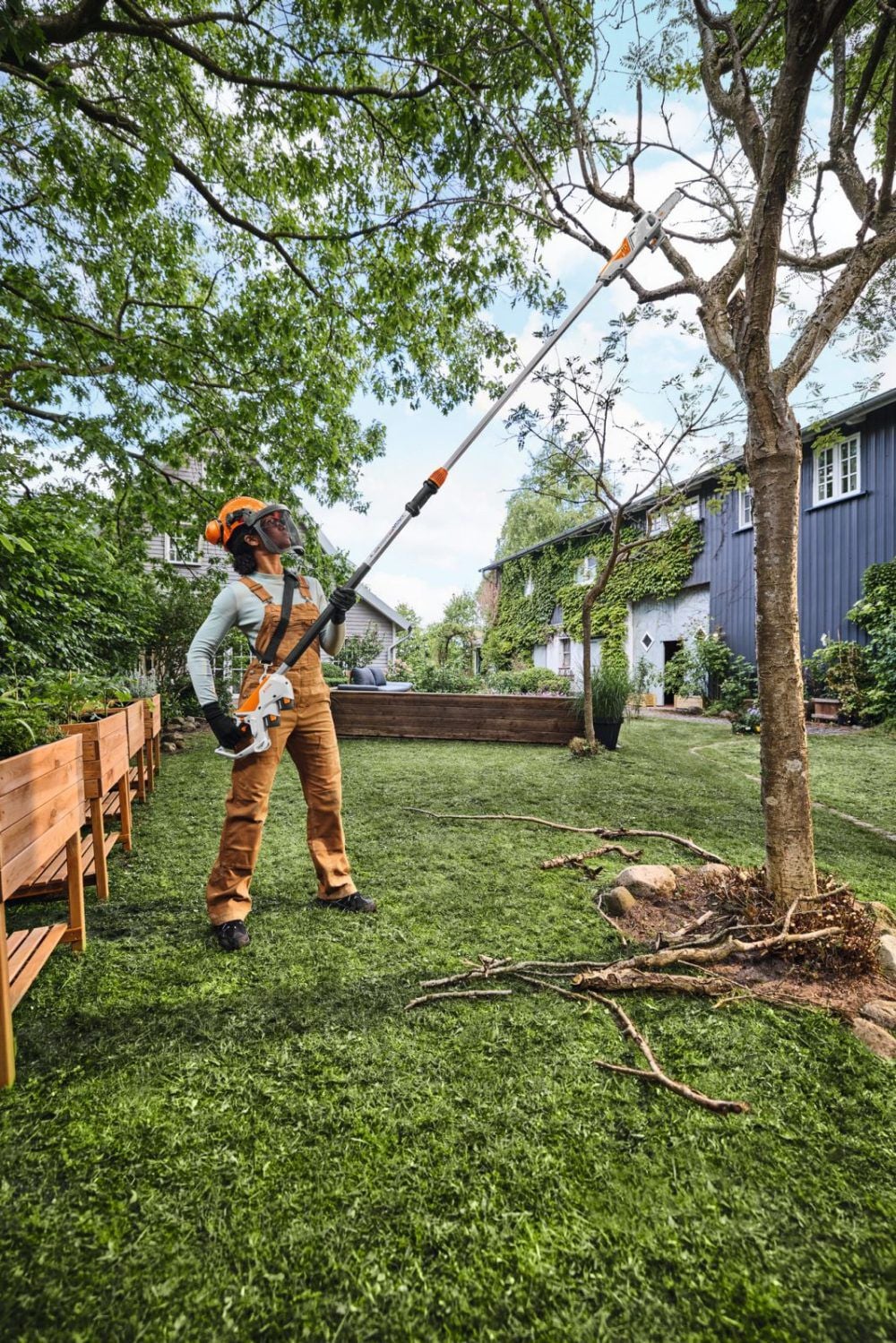 Stihl HTA 30 Pole Pruner Kit with 2 AS 2 Batteries and Charger, large image number 8