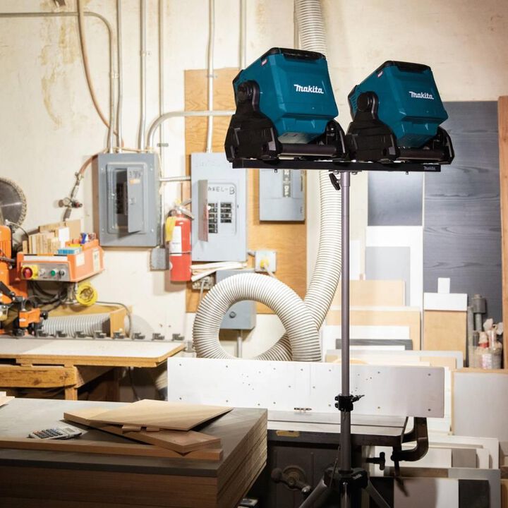 Makita Promotional 40V max XGT Cordless Work Light (Bare Tool), large image number 2