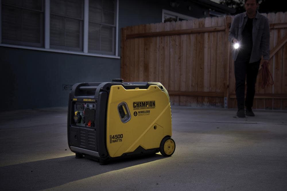 Champion Power Equipment 4500 Watt Wireless Remote Start Inverter