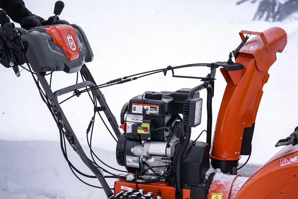 Husqvarna ST 224 Residential Snow Blower 24in 208cc, large image number 8