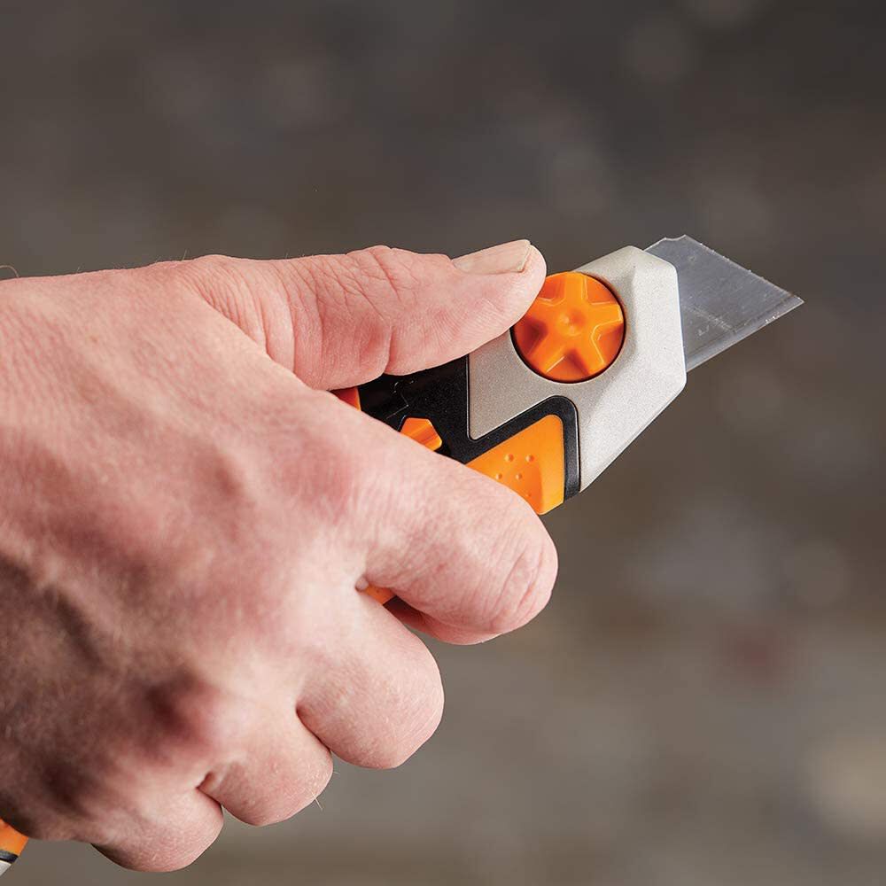 Fiskars Pro Utility Knife 25 mm Retractable Snap Off 7702201001 Acme