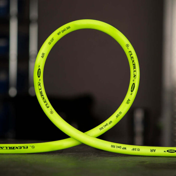 Flexzilla 1/2 Inch x 2 Ft. 300 Psi Polymer Air Whip Hose with 3/8 Inch MNPT, large image number 3