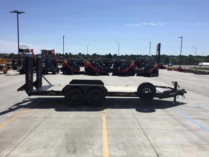 Diamond C LPX 18 Ft Low Profile Equipment Trailer, large image number 3