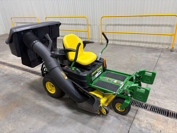 John Deere Z345R ZTrak 42 Inch 22HP Zero-Turn Mower Used 2018, large image number 3