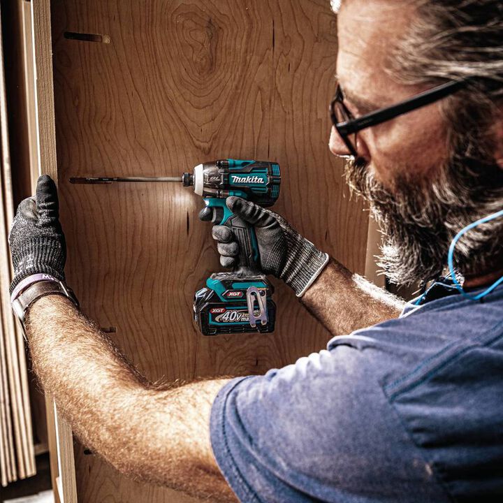 Makita 40V Max XGT Brushless Cordless 2-Piece 2.5Ah/4.0Ah Combo Kit, large image number 12
