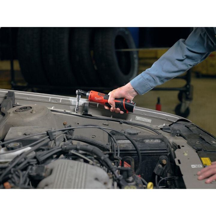 Milwaukee M12 Cordless 3/8 in. Ratchet Kit, large image number 7