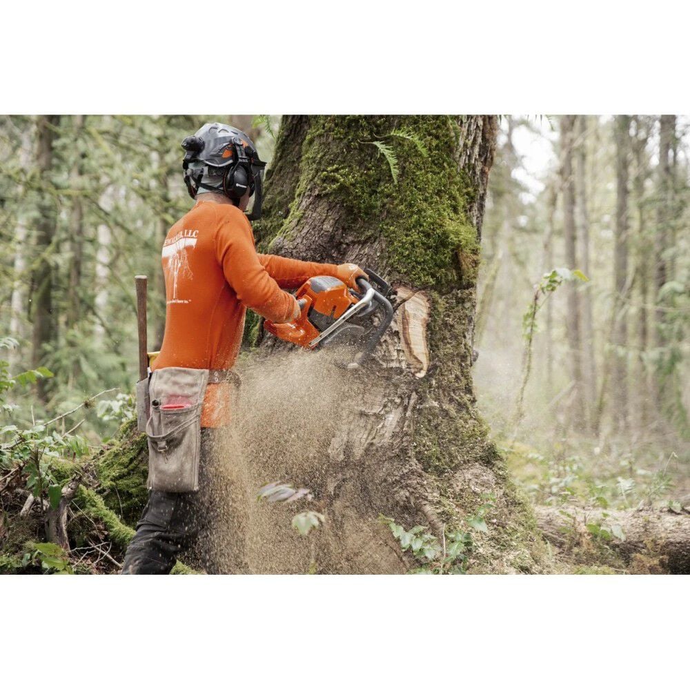 Machin Husqvarna 592 XP Gas Chainsaw - Arborwear