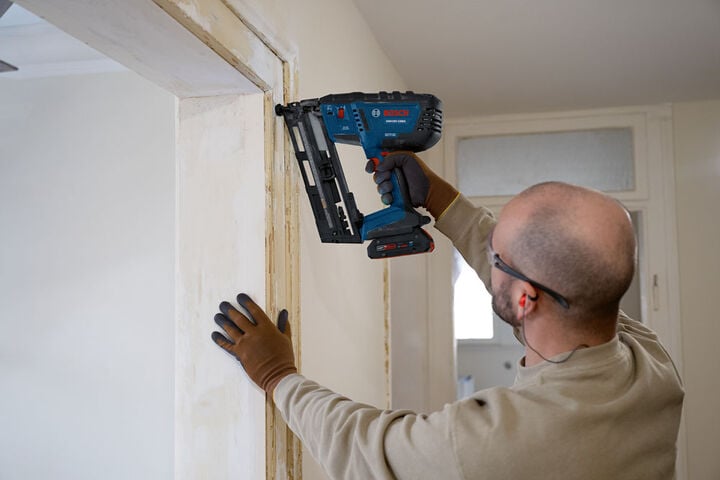 Bosch 18V Brushless 16 Gauge Angled Finish Nailer (Bare Tool), large image number 3