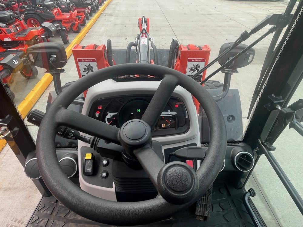 Kubota R640R3 64HP Gasoline-Powered Wheel Loader - Used 2022, large image number 10