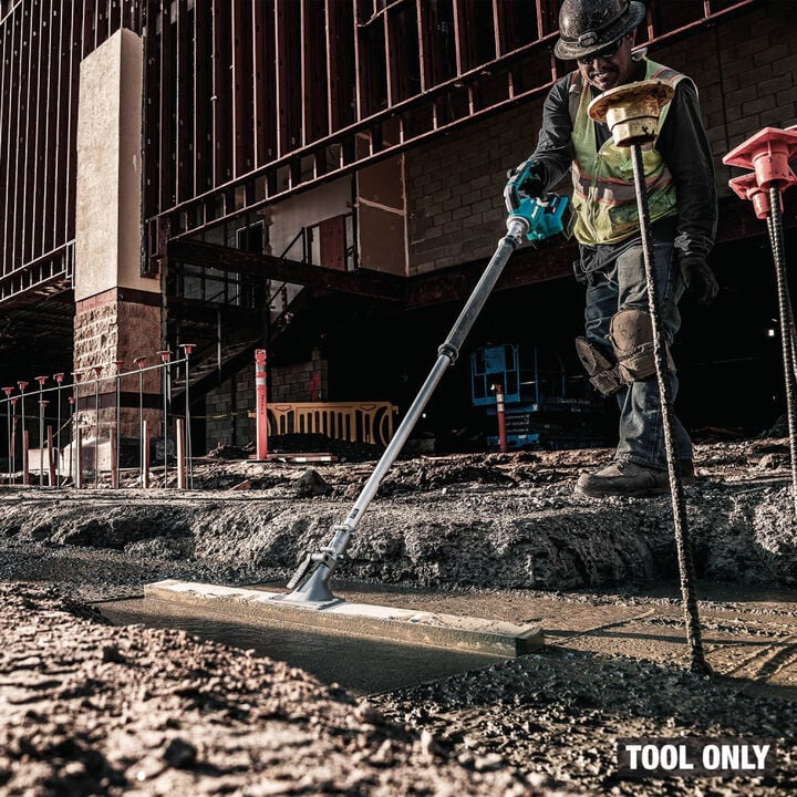 Makita 40V max XGT Brushless Cordless Vibratory Concrete Screed (Bare Tool) & Vibratory Screed Bar Bundle, large image number 9