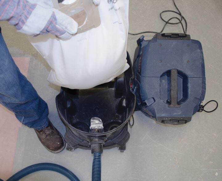 Bosch 9-Gallon Dust Extractor, Reconditioned, large image number 13