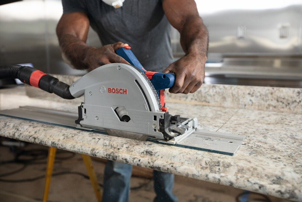 Bosch Reconditioned 18V 5-1/2 Inch Track Saw Kit, large image number 16