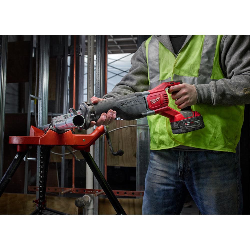 Milwaukee 2621 m18 hot sale sawzall reciprocating saw kit