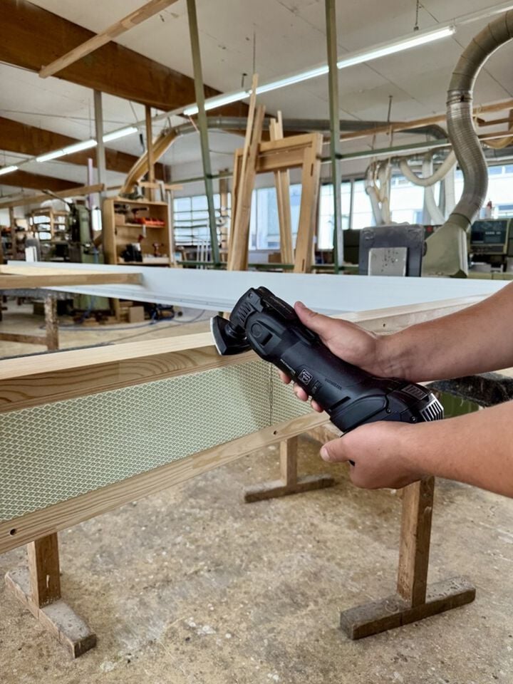 Fein MultiMaster AMM 500 Plus BLACK EDITION Cordless 18V Oscillating Multi-Tool 2 Ah Kit, large image number 2