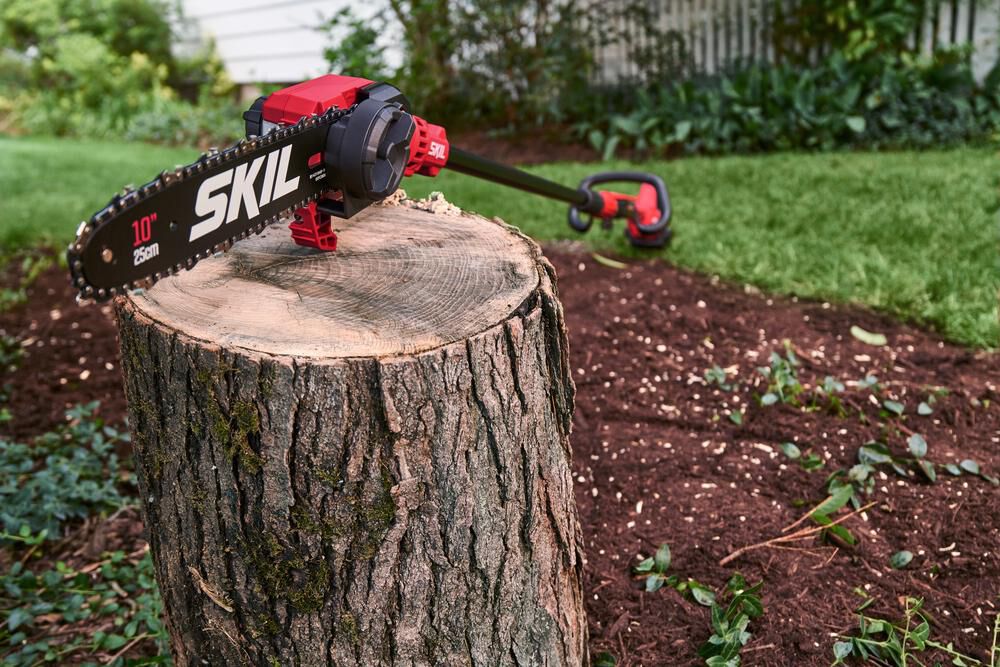 SKIL PWRCORE 40V 10in Pole Saw with Battery and Charger Kit PS4561C10