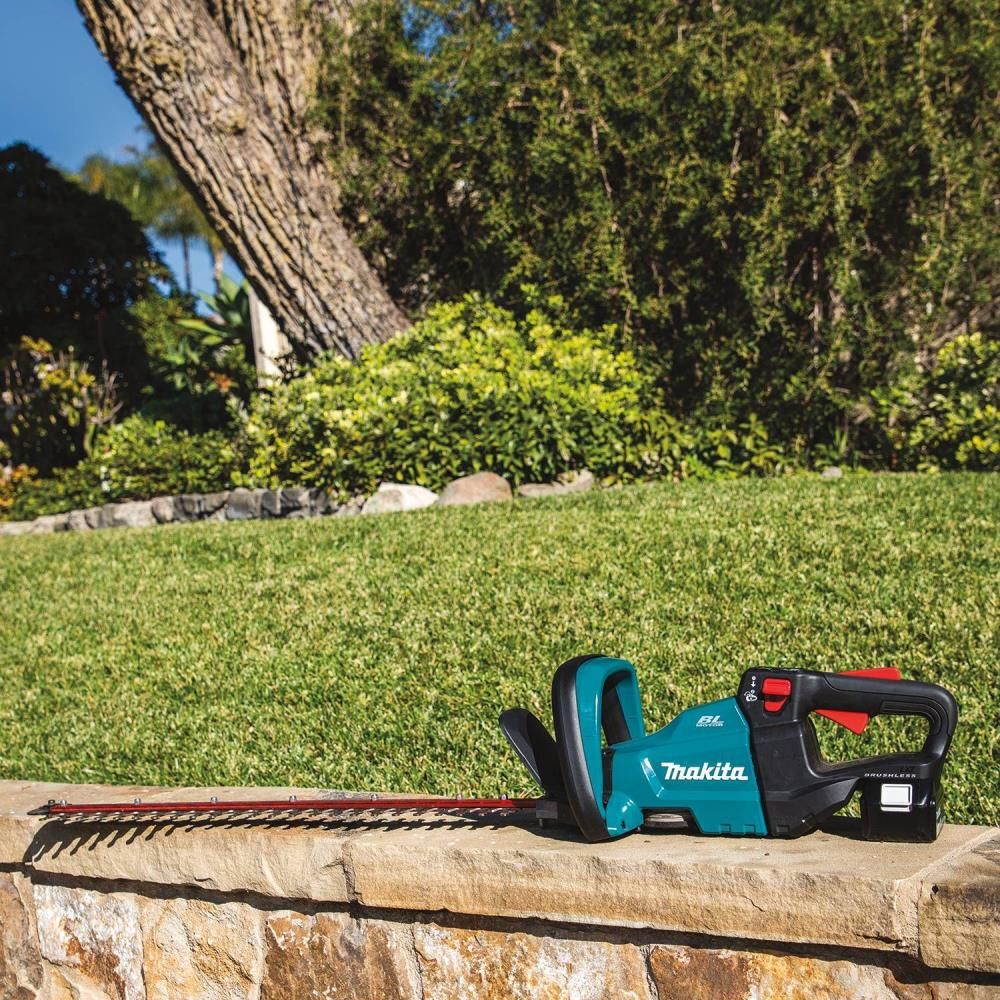 Makita 18V LXT Lithium-Ion Brushless Cordless 24in Hedge Trimmer Kit (5.0Ah), large image number 14
