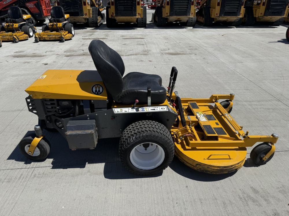 Walker B27i 48 Inch 26.5HP Zero-Turn Mower Used 2020, large image number 4