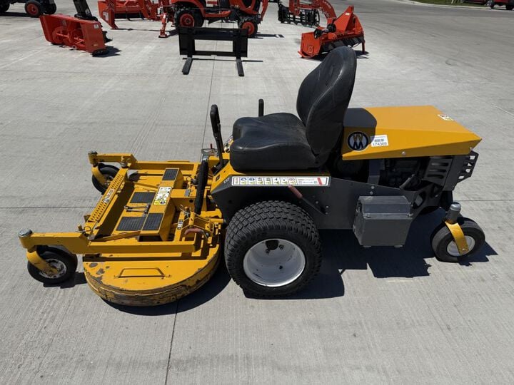 Walker B27i 48 Inch 26.5HP Zero-Turn Riding Mower Used 2021, large image number 7