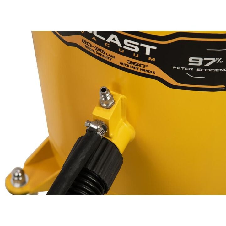 DEWALT Portable Abrasive BlastVac, large image number 2