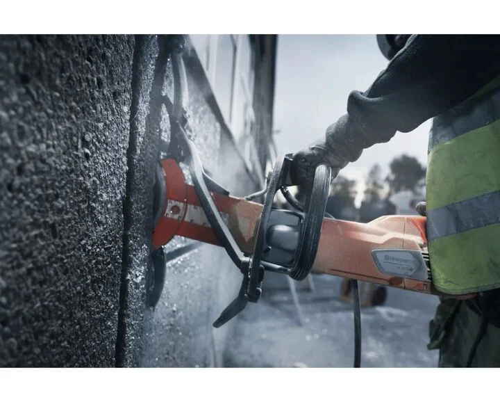 Husqvarna Construction K 4000 Cut-N-Break 120V 2.4HP 16 Inch Power Cutter Body Only Reconditioned, large image number 5