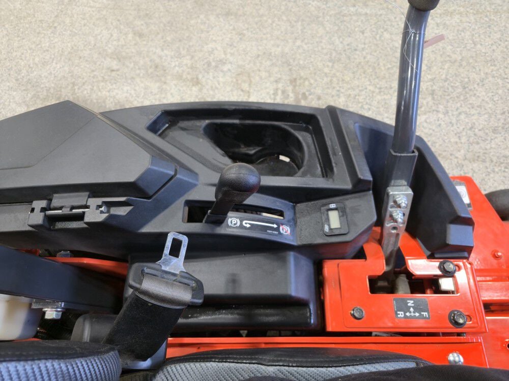 Kubota Z242KH 48 Inch 22HP Zero-Turn Riding Mower Used 2023, large image number 13