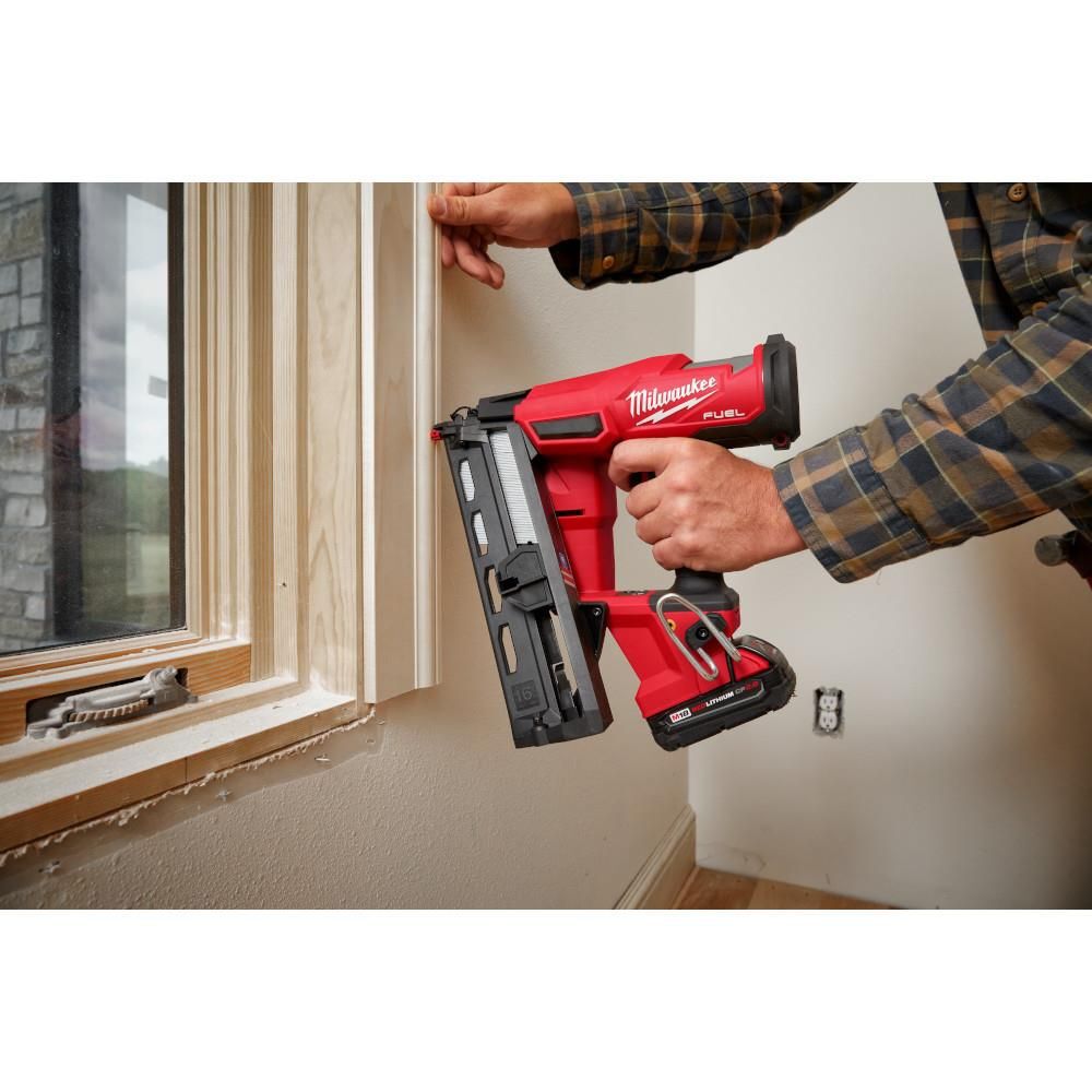 Milwaukee M18 FUEL 16 Gauge Angled Finish Nailer Kit, large image number 23