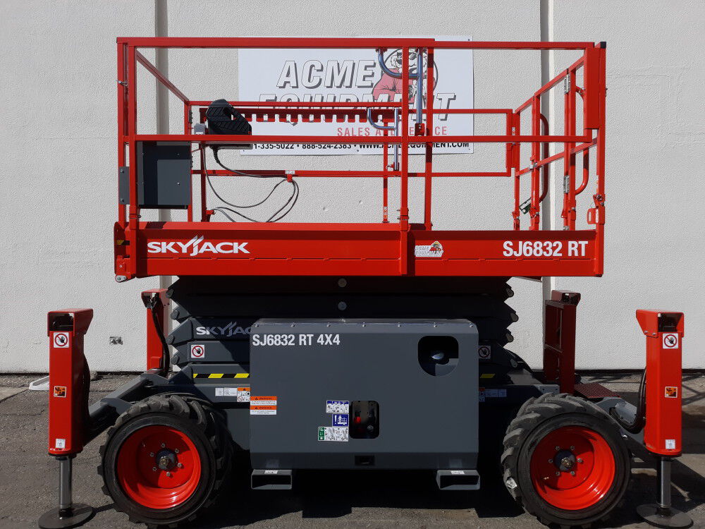 Skyjack Scissor Lift 32' Maximum Platform Height 68in Width