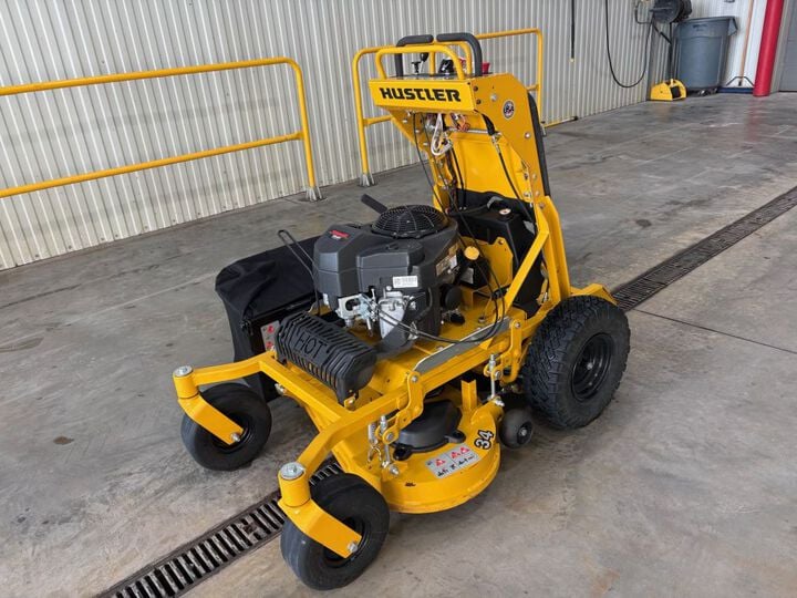Hustler Surfer Pro 34 Inch Stand-On Zero-Turn Mower Used 2025, large image number 5