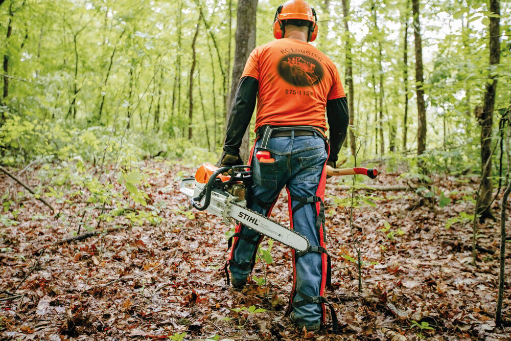 Stihl 20 Inch Bar Rear Handle Chainsaw Gas Powered without Depth Limiter, large image number 19