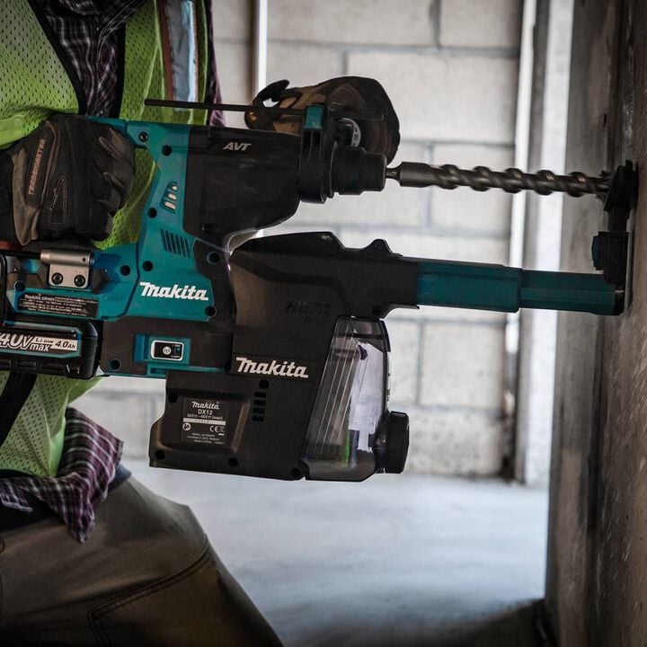 Makita 40V max XGT Rotary Hammer Kit 1 1/8in AVT with Dust Extractor, large image number 2