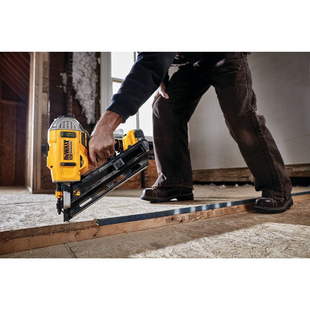 Dewalt 20 volt max nail gun best sale