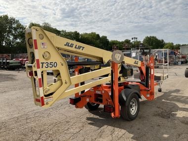 JLG 35 Ft. Tow-Pro Boom Lift Towable, large image number 8