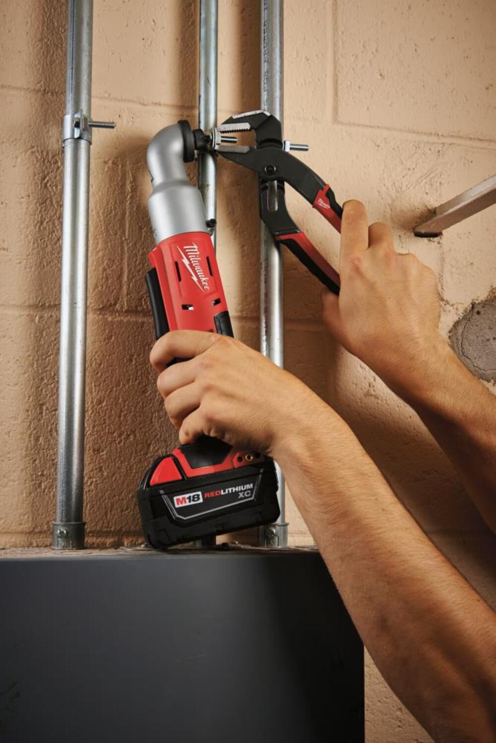 Milwaukee M18 2 Speed 1 4 In. Right Angle Impact Driver 1CT Kit