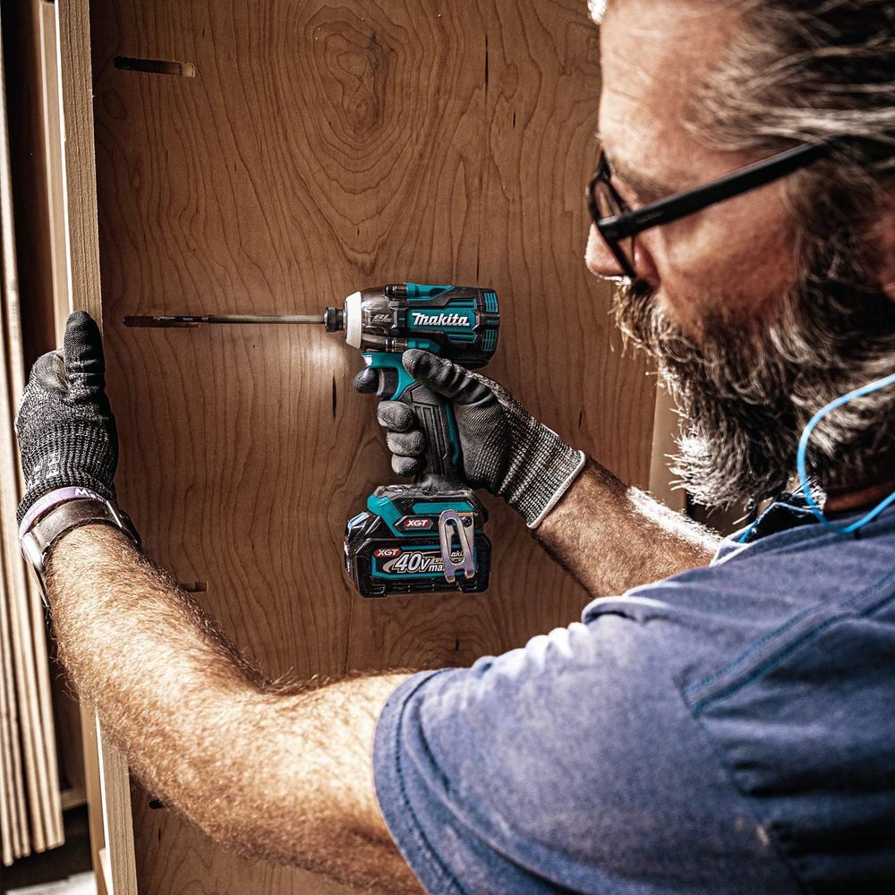 Makita 40V Max XGT Brushless Cordless 2-Piece 2.5Ah/4.0Ah Combo Kit, large image number 13