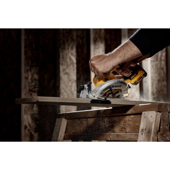 DEWALT Xtreme 12V Max 5-3/8 in Brushless Cordless Circular Saw Kit, large image number 6