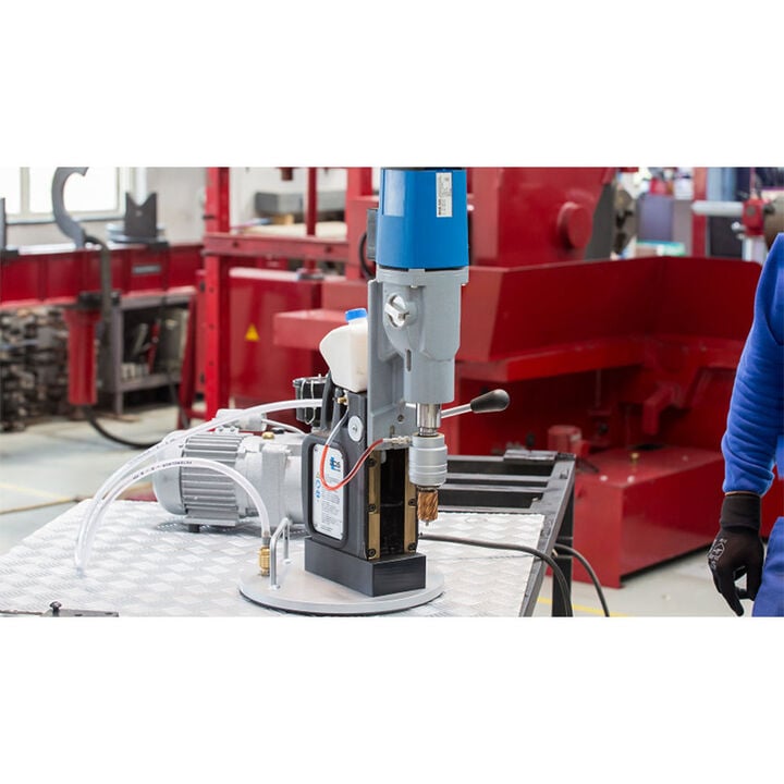 CS Unitec 2-1/2 Inch Variable Speed Magnetic Drill, large image number 8