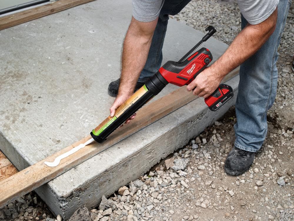 Milwaukee M18 Cordless 10 oz Caulk and Adhesive Gun (Bare Tool) 264120