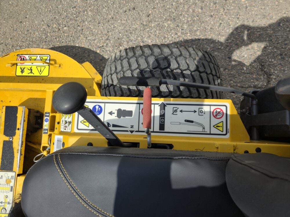 Walker T25I 48 Inch Front Mount Zero-Turn Riding Mower Used 2018, large image number 12