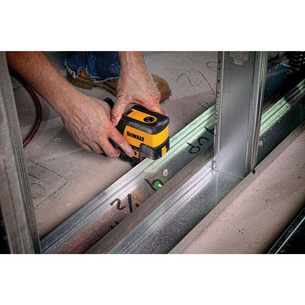 DEWALT Cross Line And Plumb Spots Laser - Green, large image number 3