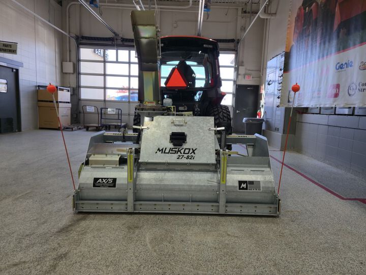 MUSKOX 82 Inch Inverted PTO Snow Blower, large image number 13