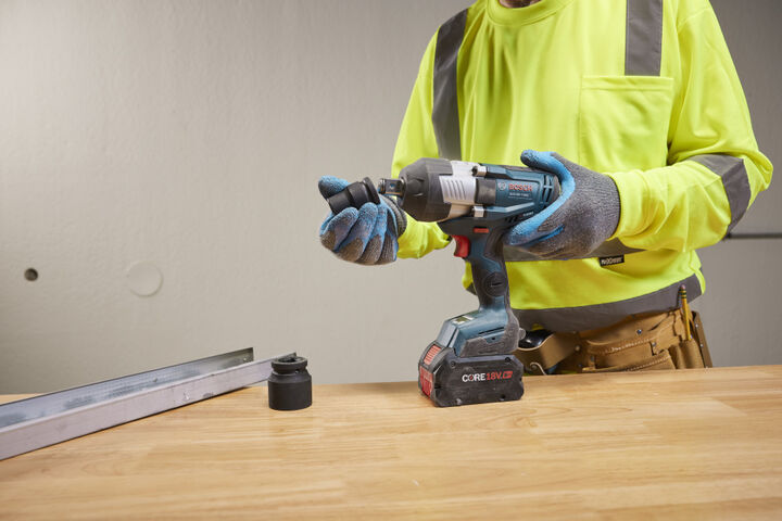 Bosch 18V 3/4 In. Impact Wrench Kit, large image number 5