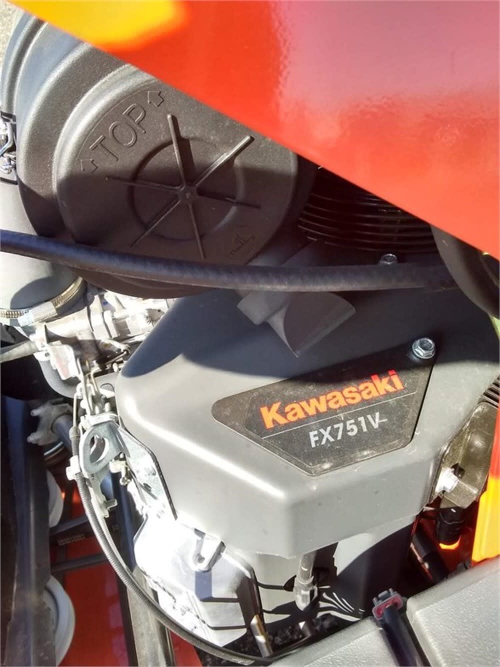 Husqvarna V554 24.5HP KAW 54inFAB 12CC, large image number 5