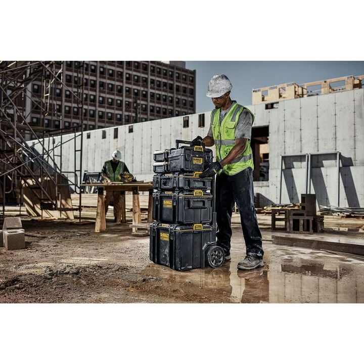 DEWALT TOUGHSYSTEM 2.0 20V Dual Port Charger, large image number 9