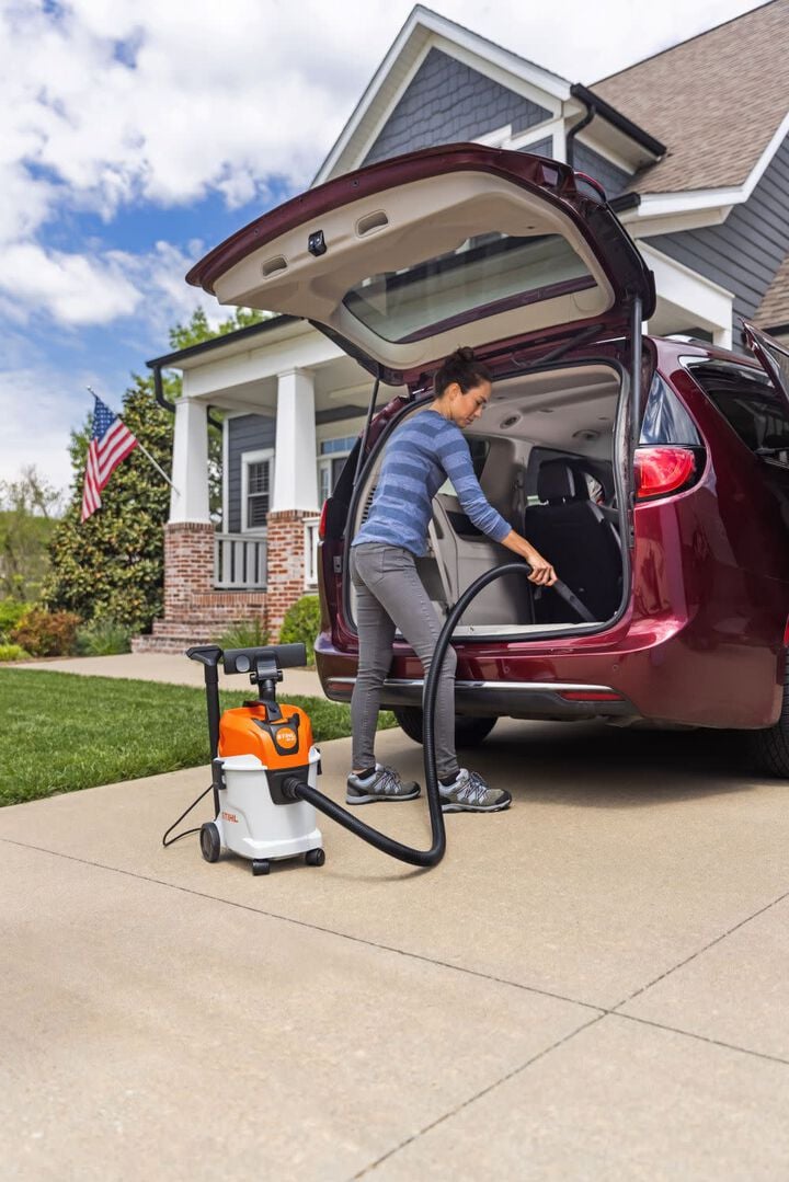 Stihl SE 33 Wet Dry Vacuum 3.2 Gallon, large image number 1
