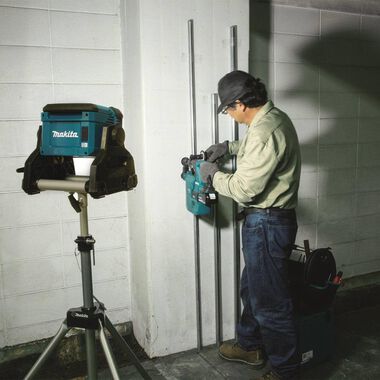 Makita 18V LXT Lithium-Ion Cordless/Corded Work Light (Bare Tool), large image number 2