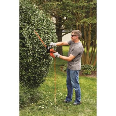 Black and Decker 22 Inch Electric Hedge Trimmer, large image number 2