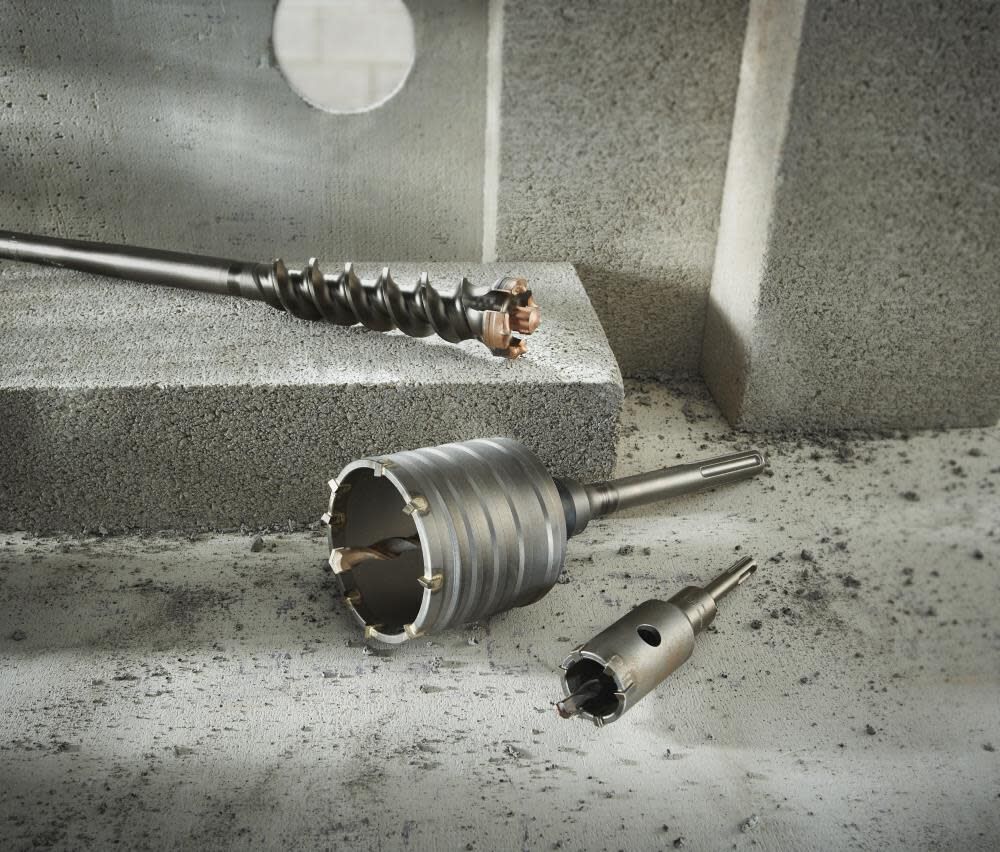 DM17 Makita 14-Amp 1-1/8 in. Hex 42 lb. AVT Breaker Hammer