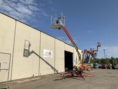 JLG 35 Ft. Tow-Pro Boom Lift Towable, large image number 13