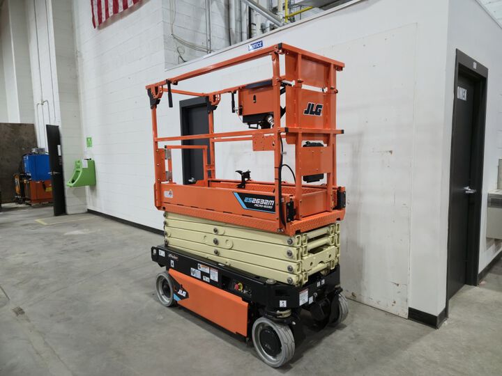 JLG 26 Ft Micro Electric Slab Scissor Lift, large image number 5